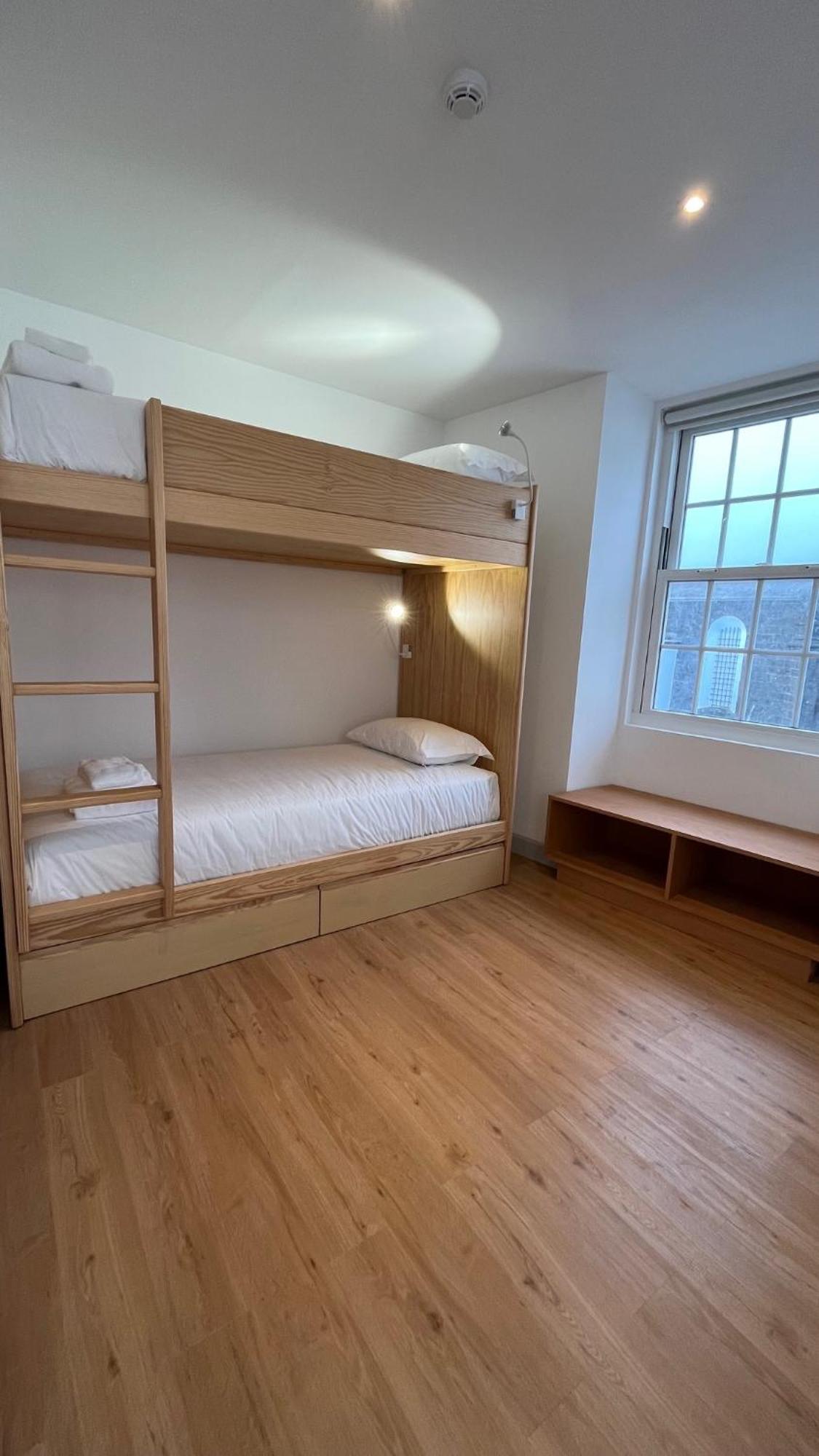 Matriz 55, Hostel & Suites Понта-Делгада Экстерьер фото