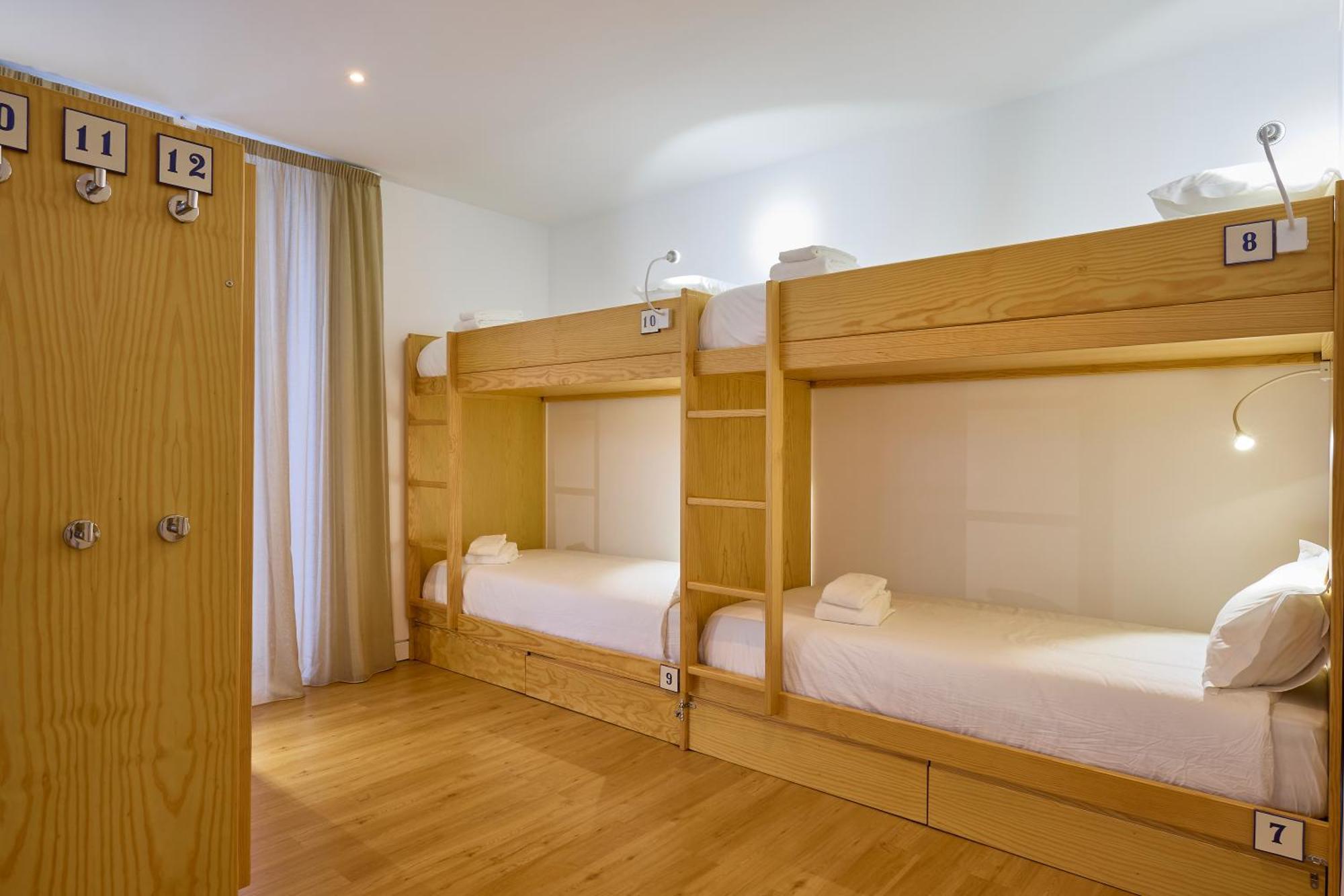 Matriz 55, Hostel & Suites Понта-Делгада Экстерьер фото
